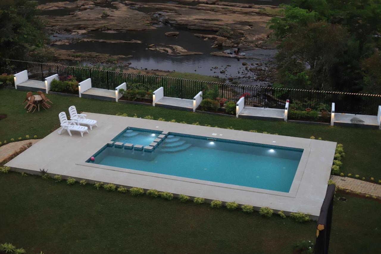Seeheim Resorts Athirappilly Eksteriør billede
